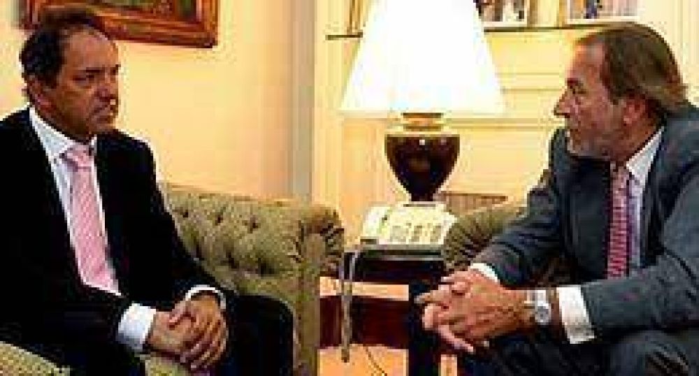 Renuncian Scioli y Balestrini a las bancas testimoniales