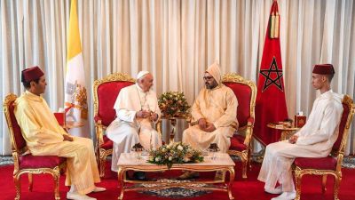 Pr�fugos; el Papa en Marruecos: �Basta expulsiones de masa�