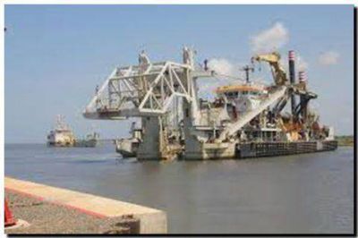 PUERTO QUEQU�N: Llega la primera draga para la profundizaci�n del calado