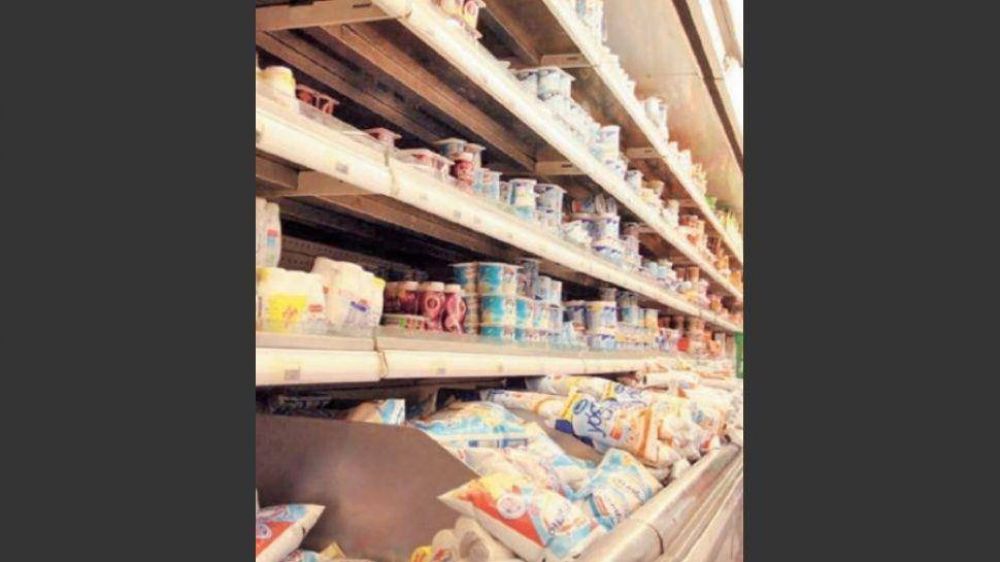 Las compras en hipermercados cayeron 4% en marzo