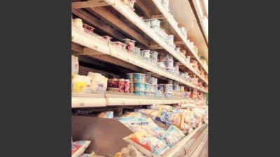 Las compras en hipermercados cayeron 4% en marzo