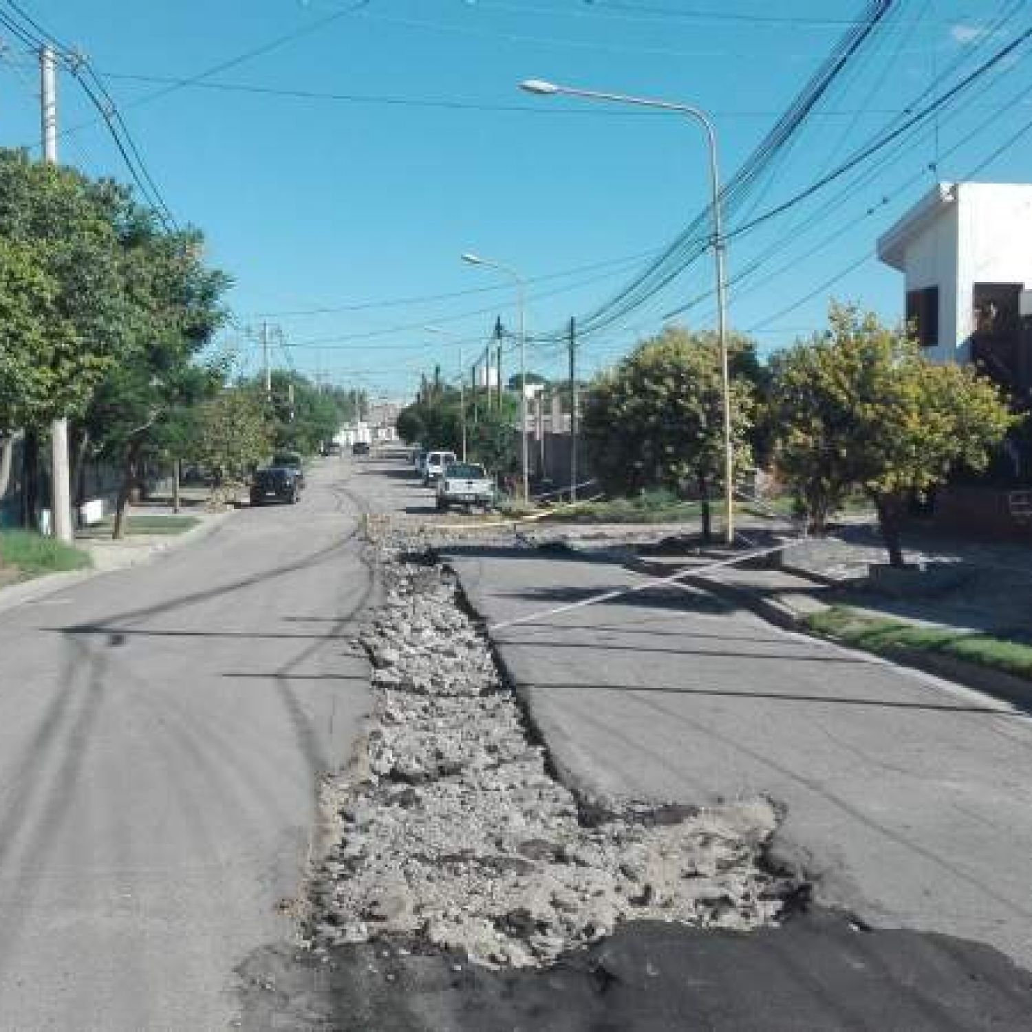 Vecinos reclaman por problemas en la red de cloacas y agua potable