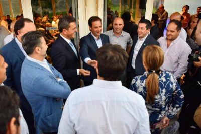 Intendentes del PJ y Massa limaron asperezas, en un encuentro que genera expectativas de unidad