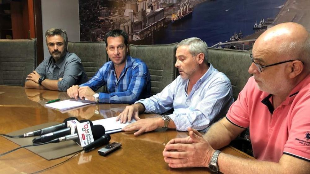 Puerto Quequn: Se firm el contrato para la actualizacin de la red contra incendios