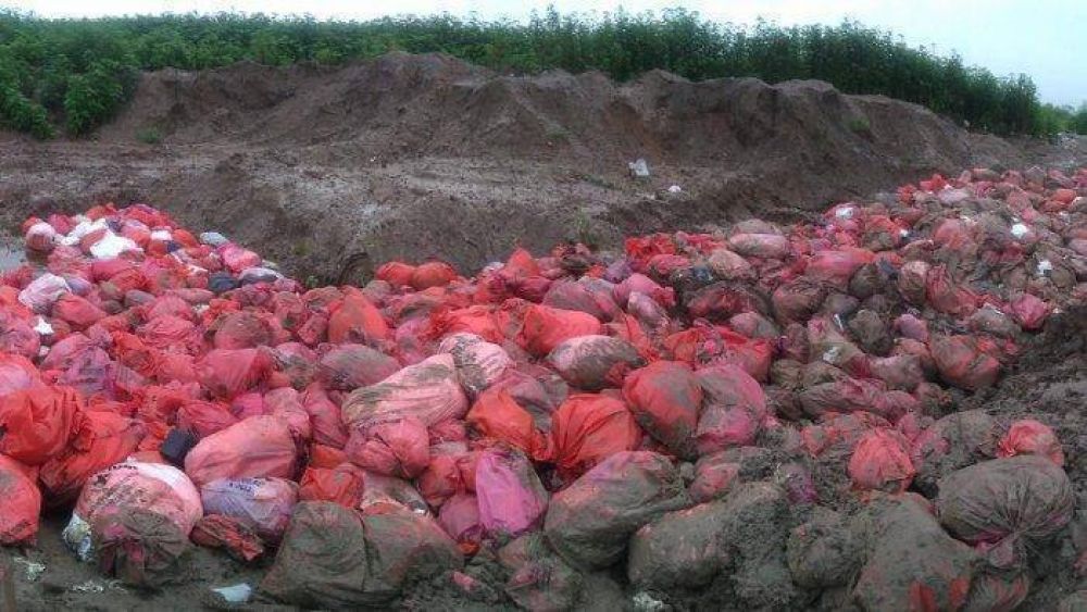 Jujuy: montaas de basura patgena a cielo abierto y sin tratamiento en El Pongo