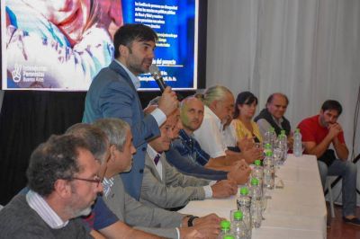 Intendente Echarren: �Nos plantamos a reconocer derechos a la inmensa mayor�a popular�