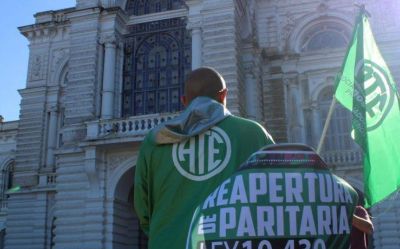 Ante el �desprecio del gobierno�, estatales bonaerenses van al paro en reclamo de paritarias 