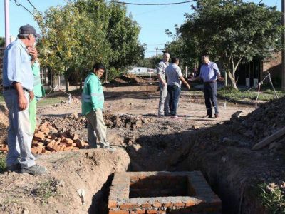 Avanza la obra estructural de desag�es pluviales en el barrio Mujeres Argentinas