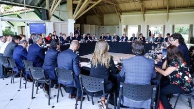 Mauricio Macri pule sus anuncios y busca cerrar varios frentes de tensiones