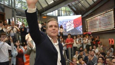 El socialista Roy Cortina lanz� su candidatura a jefe de Gobierno porte�o