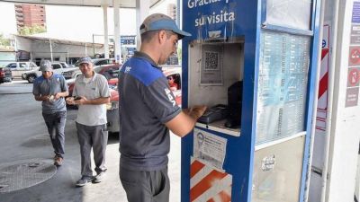 El proyecto de FAENI para modificar los plazos y comisiones de las tarjetas de cr�dito avanza en el Congreso
