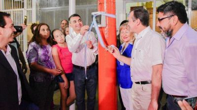 M�s calles de Chimbas iluminadas con luz led