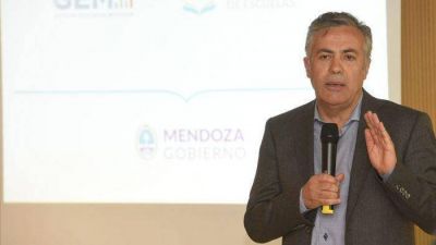 Cornejo lanz� una app para el registro de asistencias de alumnos y le peg� a la 