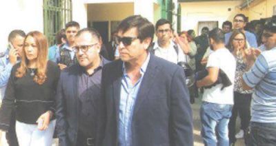 Graves incidentes entre ediles en la sesi�n de ayer