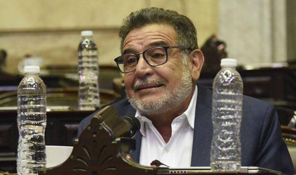 Congreso Nacional: El jefe de Gabinete mencion obras que realizan en La Rioja y Beder Herrera lo corrigi