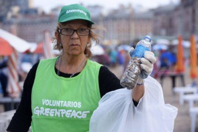 Vecinos piden que se proh�ban los pl�sticos de un solo uso en Mar del Plata