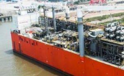 YPF avanza con el proyecto de la barcaza