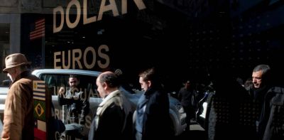 Por qu� baja el d�lar: las cerealeras vendieron US$ 150 millones y la divisa cay� casi 60 centavos