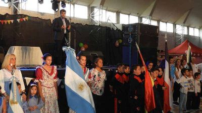 Aniversario de La Dulce: �A seguir trabajando por un pueblo m�s unido, pujante y creciente� 