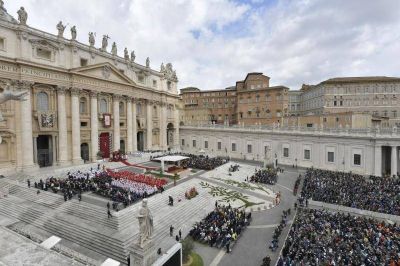 Jornada Mundial de la Juventud: Francisco invita a los j�venes a rezar el rosario por la paz en el mundo
