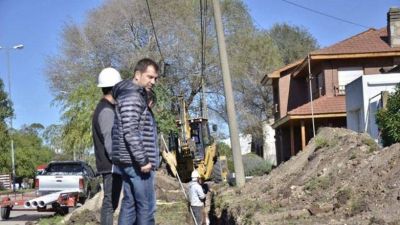 El Intendente Di Cesare avanza con importantes obras: cloacas, corredores lumnicos, y construccin de jardn de infantes