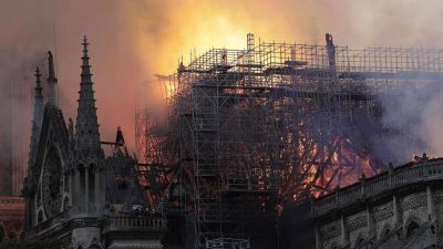 Notre-Dame; Poupard: �Una cat�strofe para la cristiandad. Ahora la Iglesia debe superar las divisiones�