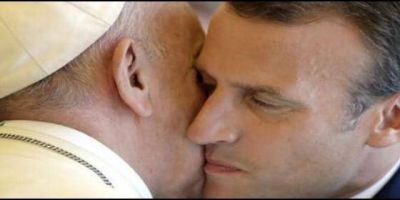 Macron promete reconstruir Notre Dame tras mantenerse en silencio ante decenas de iglesias profanadas