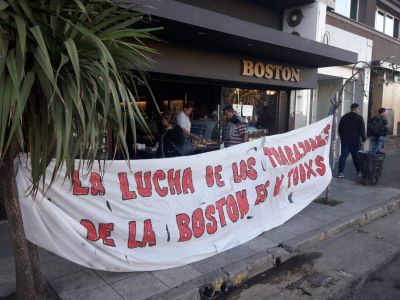 Gastron�micos de la ex Boston abandonados por la UTGHRA de Luis Barrionuevo