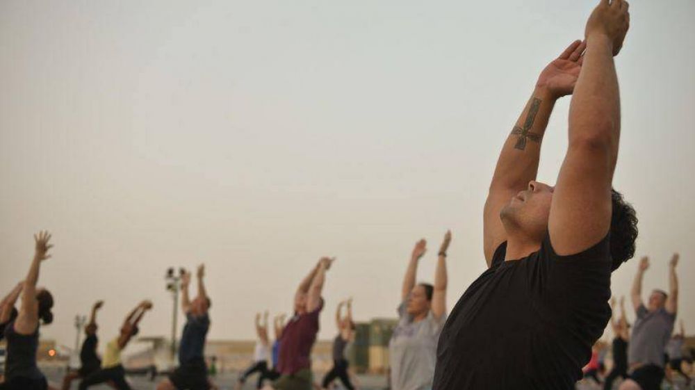 Namast, petroleros: reunin industrial incluye clases de yoga