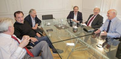 El Gobierno busca un Cambiemos sin grietas: convoca a los radicales rebeldes