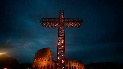 Los nuevos crucificados ser�n el foco de las meditaciones del V�a Crucis