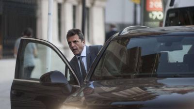 Massa rechaza el intento de empresarios de bajarlo para que apoye a Lavagna