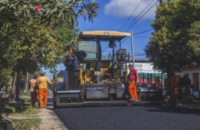Comenz� la obra de reasfaltado de las calles del barrio Lubo