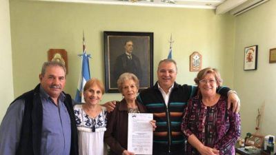 Villa Ventana: el intendente Bordoni cedi� terreno al centro de jubilados