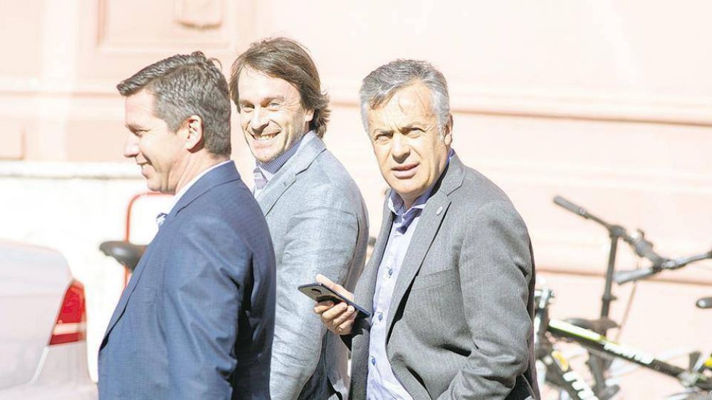 Macri intenta frenar la fuga de los aliados