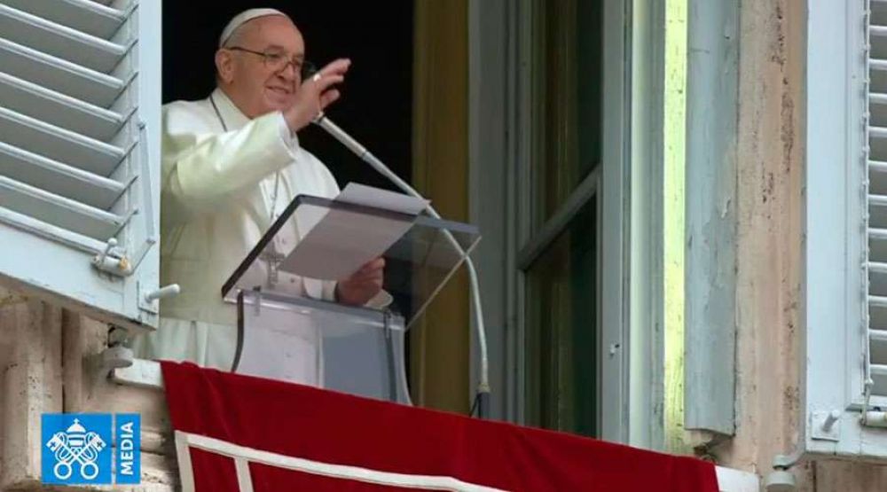 Papa Francisco: Jess resucitado se manifiesta a todos los que lo invocan y lo aman