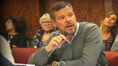 �No estamos dispuestos a cambiar el Emsur con tan pocas explicaciones�