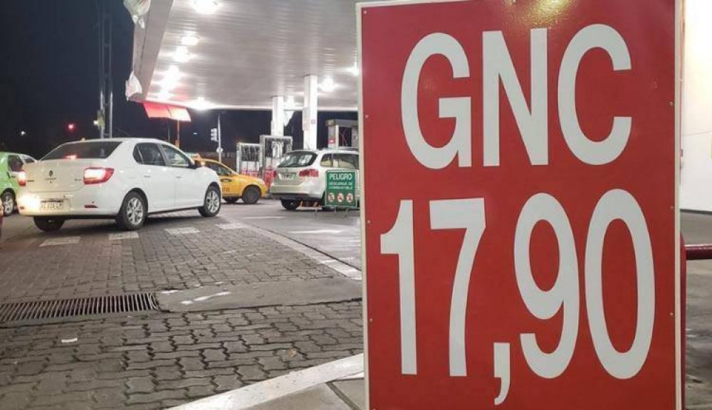 A pesar de la leve suba de su precio al consumidor, el GNC mantiene su brecha con las naftas