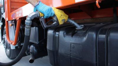 Expendedores en alerta por las consecuencias del virtual congelamiento de los precios de los combustibles
