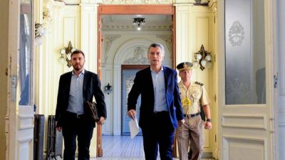 En el Gobierno descartan cambios de gabinete, luego del mi�rcoles negro