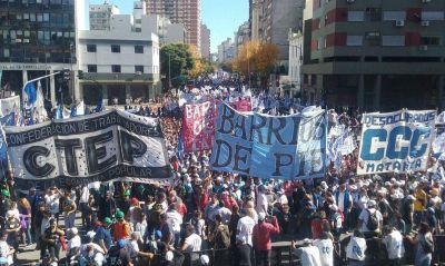 El moyanismo convoc� a movimientos sociales para darle volumen al paro del 30