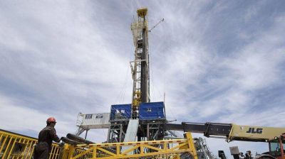YPF construir� dos plantas m�s y quiere procesar 150 mil barriles m�s en Vaca Muerta