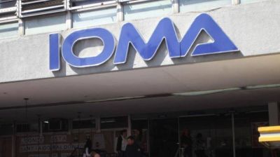 Marcharn a la sede regional de IOMA para exigir mejores prestaciones