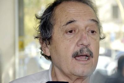 Alfons�n categ�rico: El radicalismo debe construir un nuevo frente pol�tico