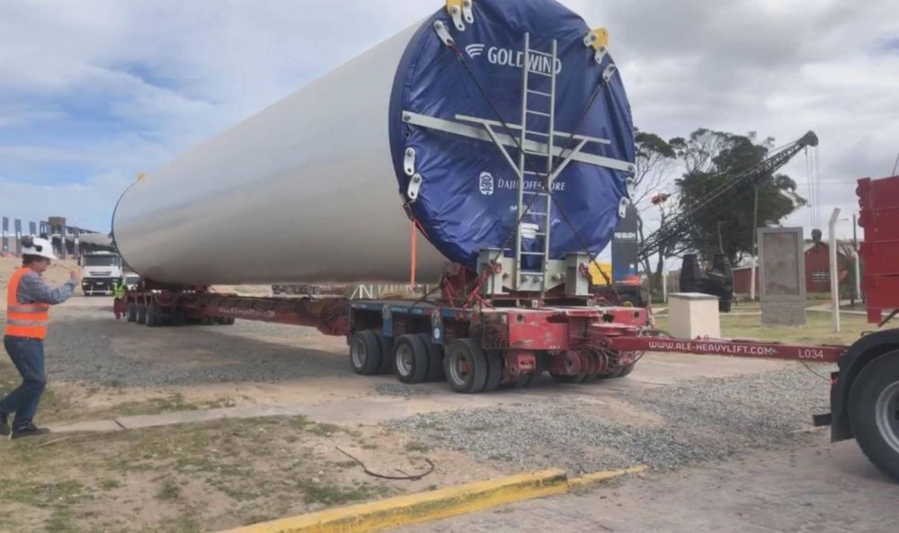 Videos: Las primeras piezas para los parques e�licos ya salieron de Puerto Quequ�n
