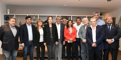 Vidal con gremialistas amigos: 