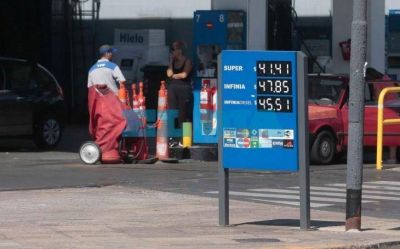 Proyectan para mayo aumentos de naftas del 5% y compromete la inflaci�n al Gobierno