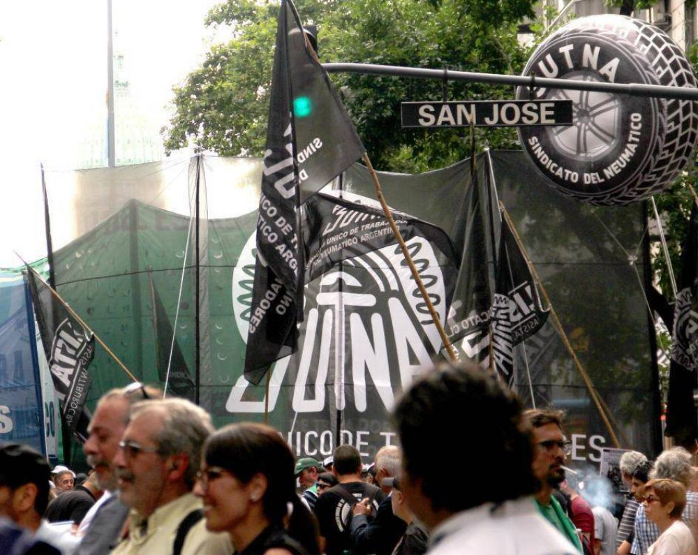 Gremios combativos confirman plan de lucha con cortes y movilizacin