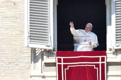 El Papa llam� a seguir el ejemplo de Angelelli por una 