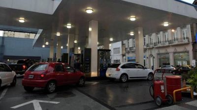 Empresarios de Estaciones de Servicio advierten que las ventas de combustibles seguir�n en picada